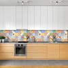 Crédence de cuisine faïence colorée motifs cubiques