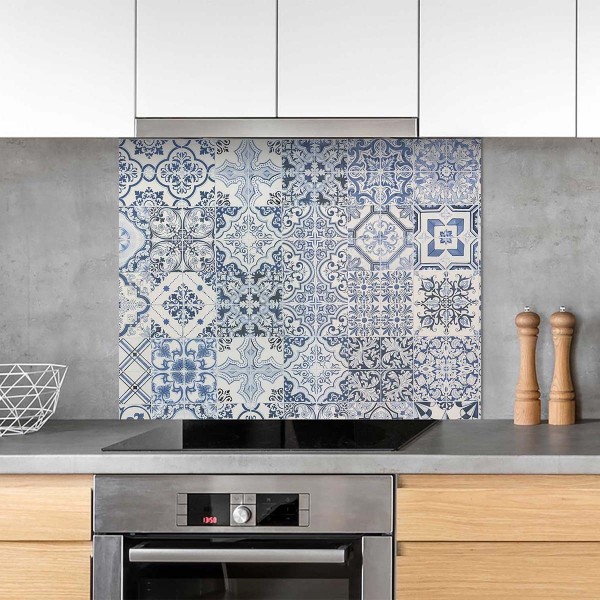 Fond de hotte mosaïque bleue et blanche