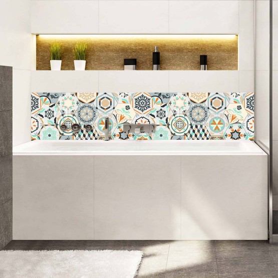 Crédence de baignoire chic motifs tomettes bleues et orange