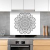 Fond de hotte fresque de mandalas noirs sur blanc