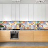 Crédence de cuisine faïence colorée motifs cubiques