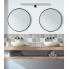 Crédence de salle de bain mosaïque grise et blanche