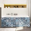 Tablier de baignoire motifs géométriques bleus et gris